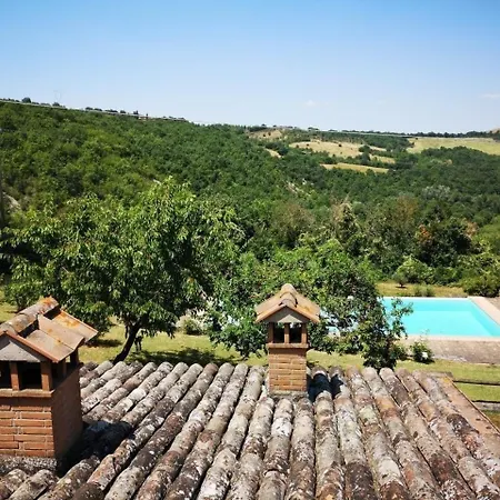 In Rotecastello Mit Grill, Terrasse Und Garten *