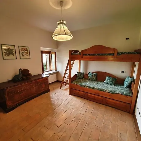 Holiday home In Rotecastello Mit Grill, Terrasse Und Garten