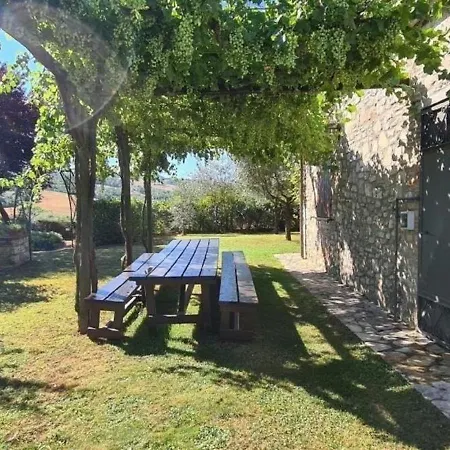 In Rotecastello Mit Grill, Terrasse Und Garten * San Venanzo